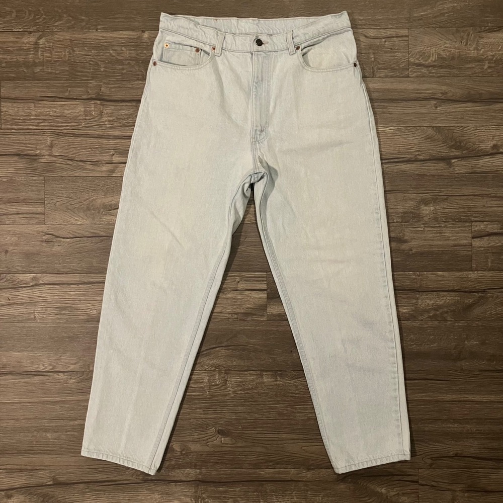 Vintage Levis 550 Relaxed Fit Jeans Men's Size 38x30 Light Wash Made in USA 80s